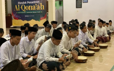 Santri Ponpes Al Qonaah Istiqomah Gelar Pembacaan Maulid ad-Diba' Mingguan